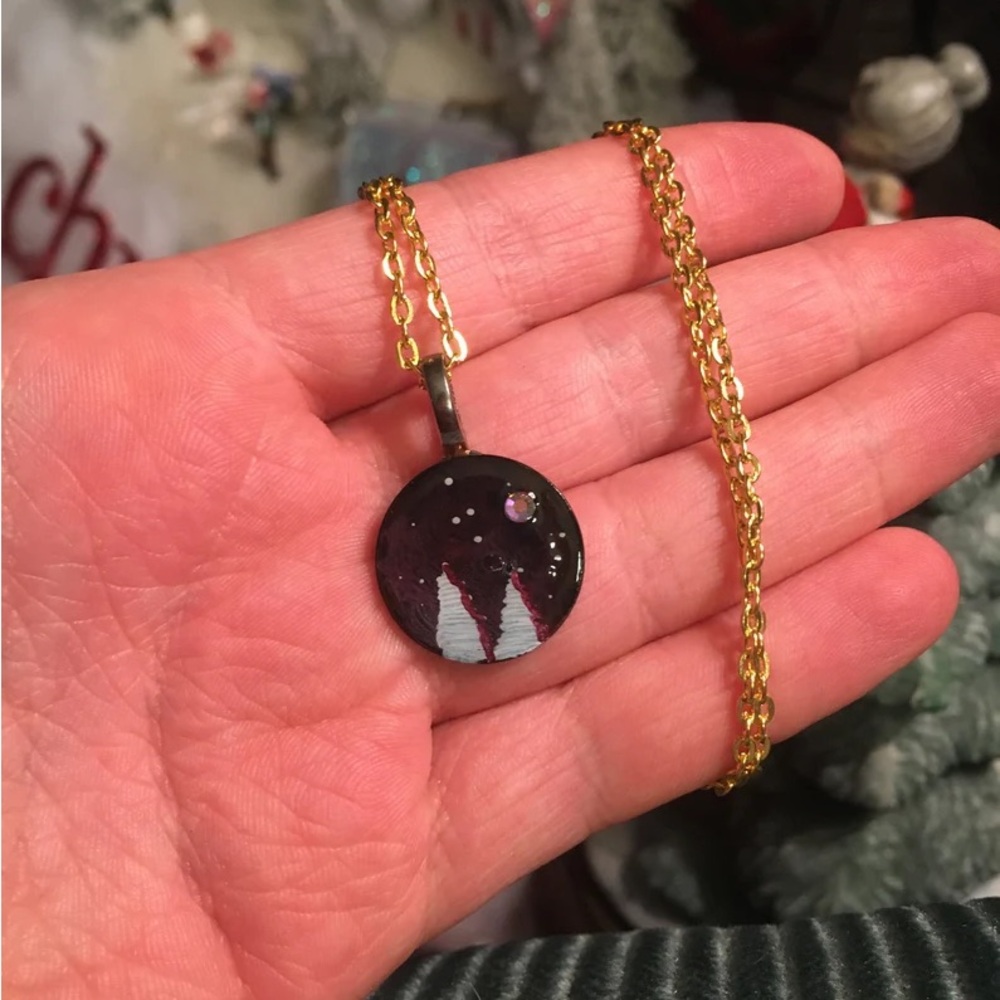Birthstone themed necklace -January (Garnet)